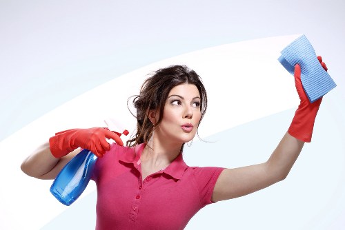 Office kitchen and washroom cleaning in W1G business premises